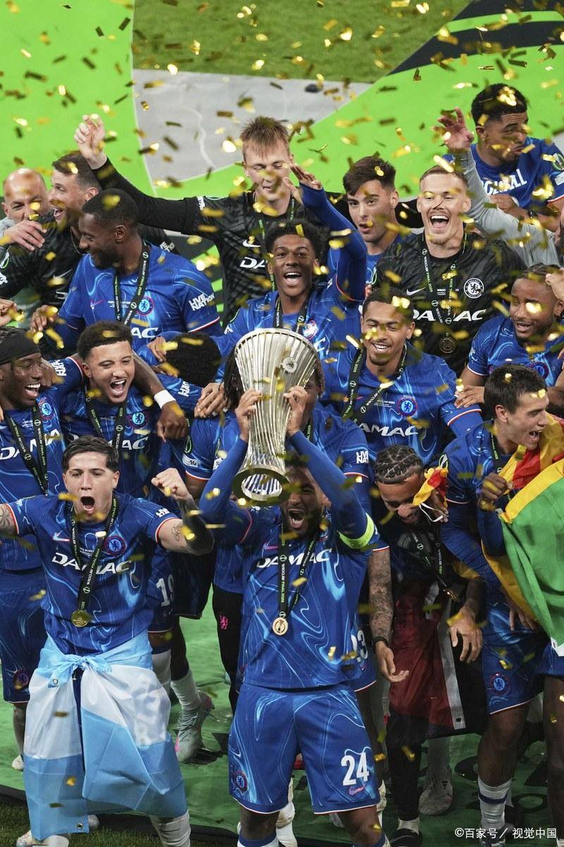 爱游戏APP-法甲赛前走向成谜，曼联官宣签约，管理层满意，团队化学反应显著(团队誓词简短)