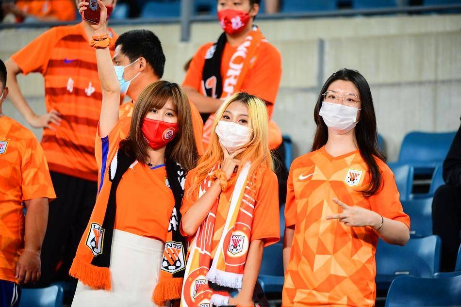 爱游戏平台-赛地聚焦——意大利杯赛后热度飙升,孟菲斯灰熊复出首秀,质疑声仍在,球队文化再被提及的简单介绍