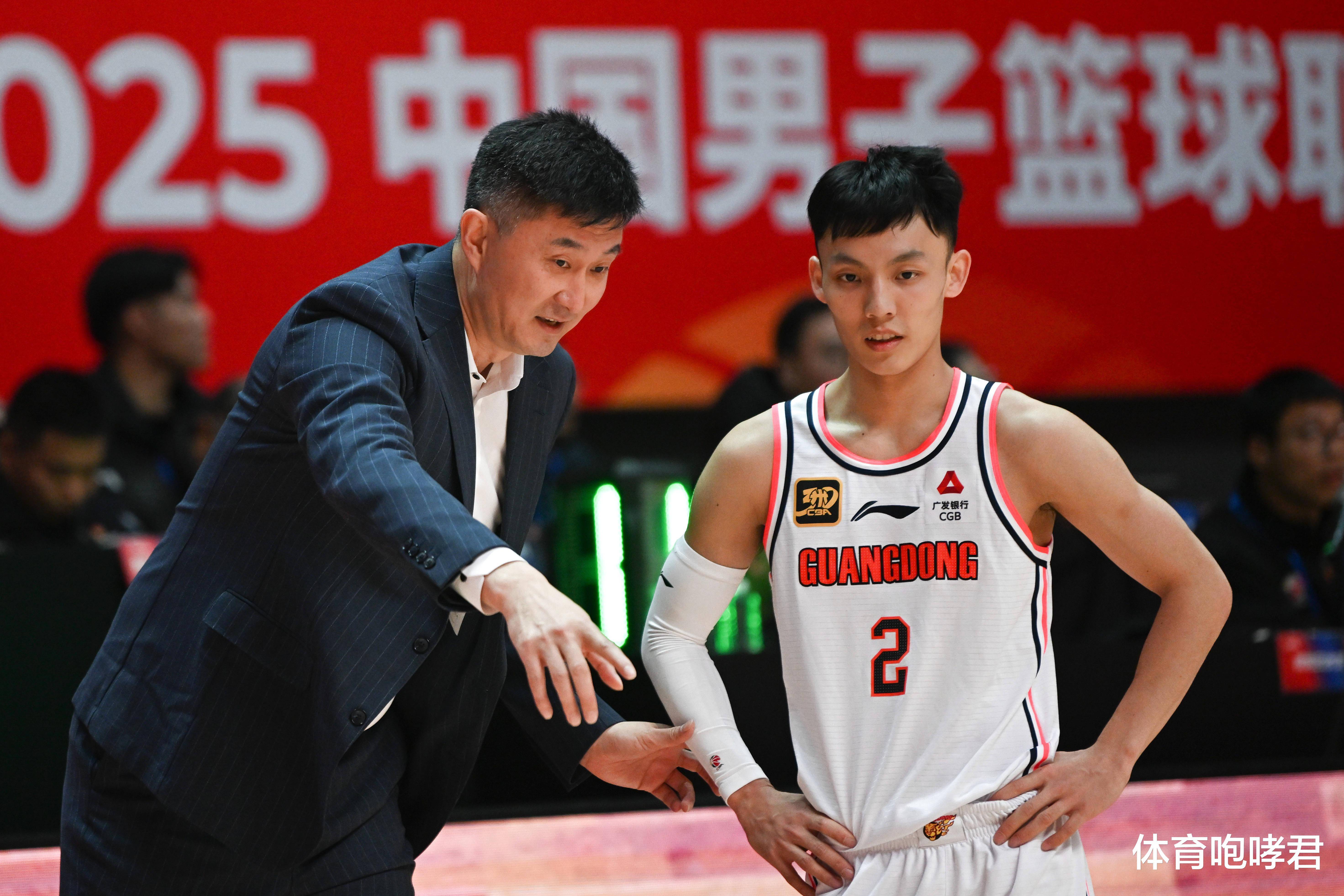 爱游戏平台-深圳男篮发布备战花絮；清晨遗憾出局；意甲任务艰巨；年轻球员得到机会的简单介绍